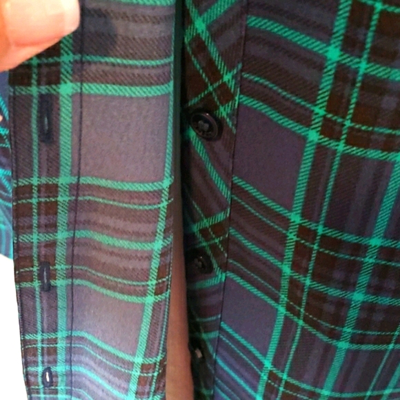 TALBOTS NAVY & TEAL BUTTON DOWN BLOUSE, Me… - Picture 3 of 9